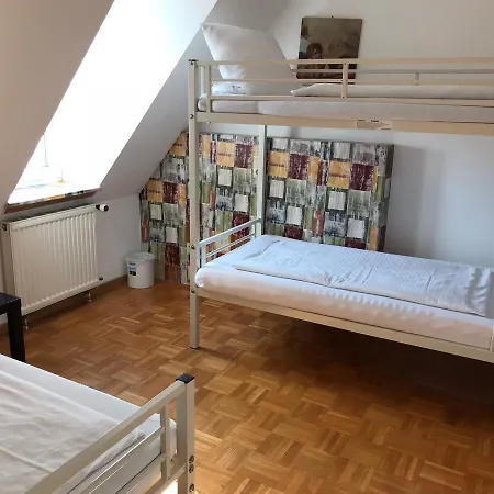 Hotel Gasthof Und Zum Hirsch 3*
