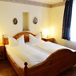 Gasthof Und Zum Hirsch Hotel